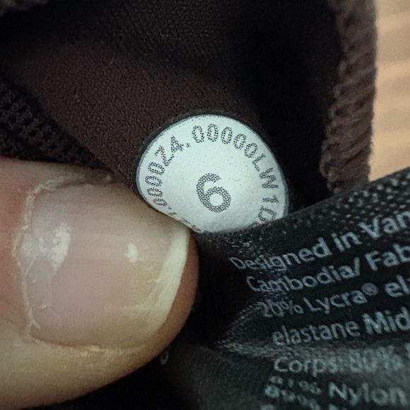 Lululemon Align High Neck Tank Crop Nulu  in Radiant Foil French Press Size 6 - Picture 11 of 11